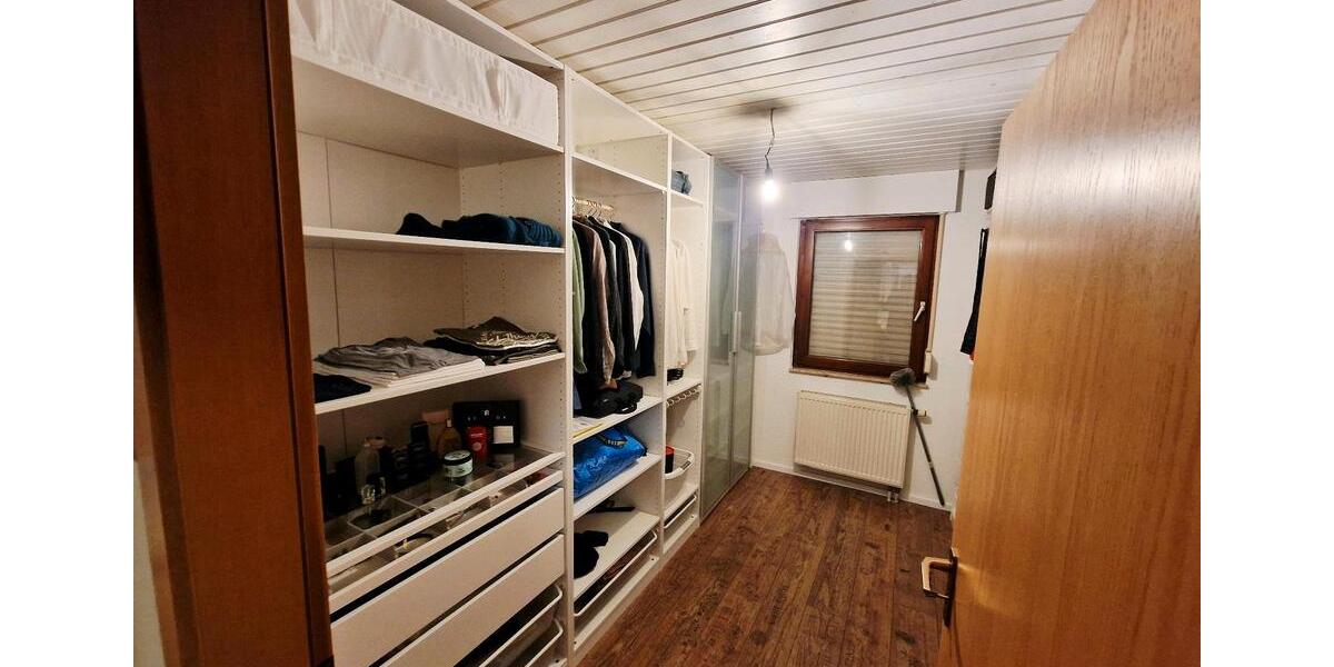 Dachgeschoßwohnung Remchingen - 4 Zimmer, 93 m&sup2;, 950&euro; | Angebot:23703263