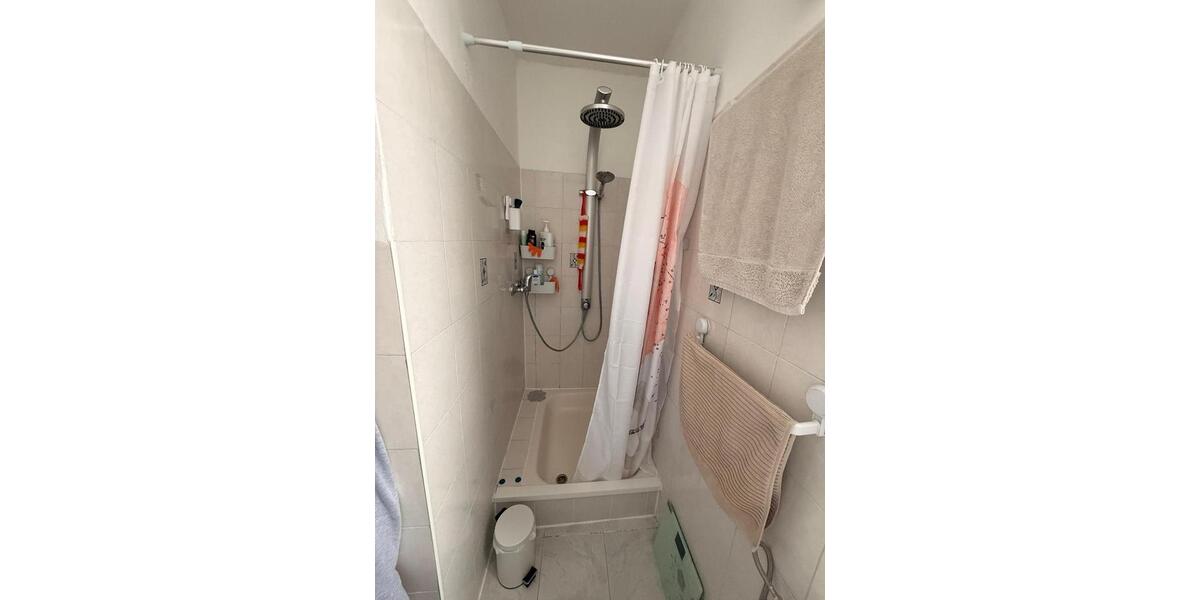 Reihenhaus Einbeck - 7 Zimmer, 150 m&sup2;, 1.190&euro; | Angebot:26531328