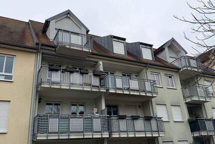 Moderne Wohnung mit Balkon in Roth (91154) nach Renovierung mit Tiefgaragenstellplatz 3 zimmer