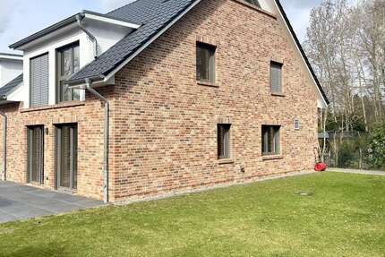 Haus Hamburg Niendorf - 6 Zimmer, 179 m&sup2;, 3.200&euro; | Angebot:25939272