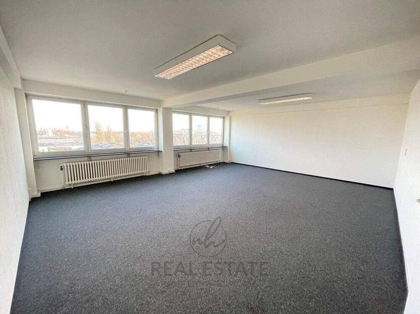 Heller 50 m² Büroraum im 5.OG zimmer