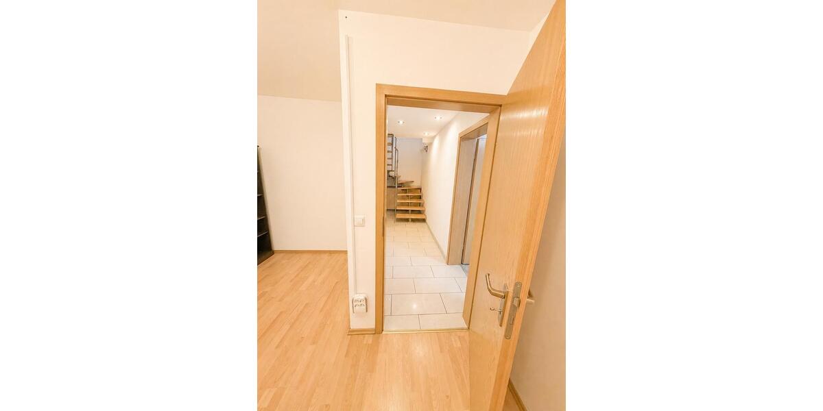 Terrassenwohnung Duisburg Angerhausen - 5 Zimmer, 140 m&sup2;, 1.900&euro; | Angebot:26423987