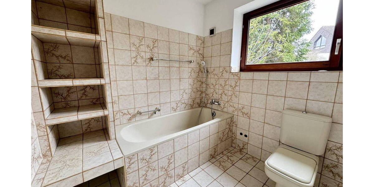 Etagenwohnung Bergisch Gladbach Schildgen - 3 Zimmer, 109 m&sup2;, 1.450&euro; | Angebot:26037052