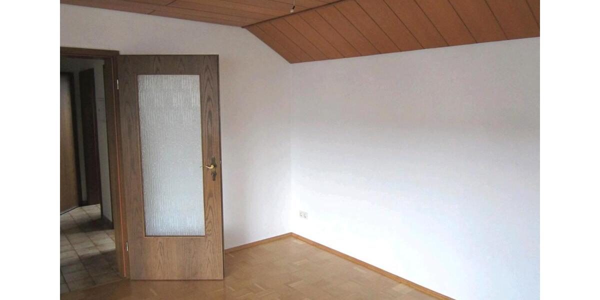 Etagenwohnung Ettlingen - 3 Zimmer, 87 m&sup2;, 750&euro; | Angebot:24977495