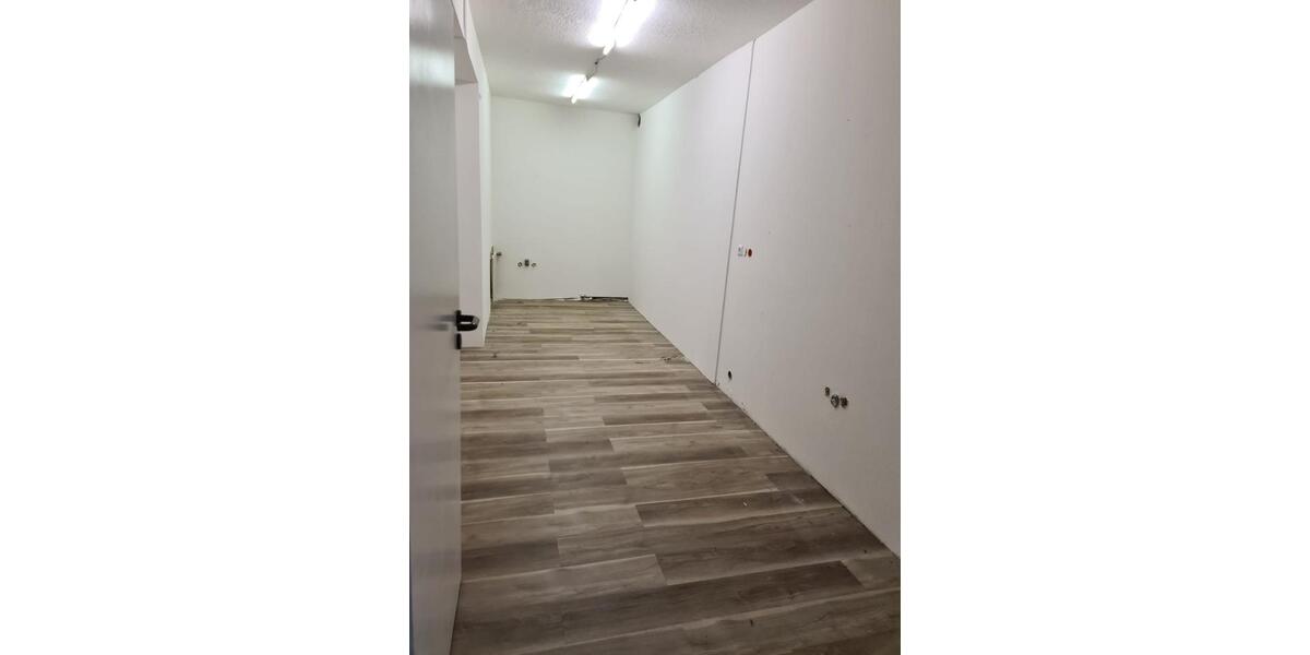 Etagenwohnung Wolfhagen - 7 Zimmer, 175 m&sup2;, 1.100&euro; | Angebot:26692929