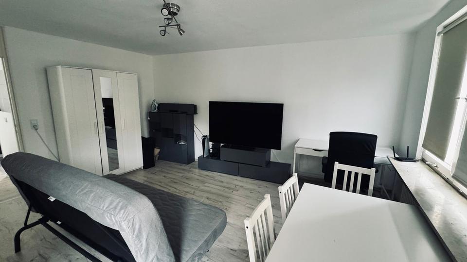 Zentrale Wohnung, Tiefgaragenstellplatz, möbliert, Pauschalmiete 1 zimmer