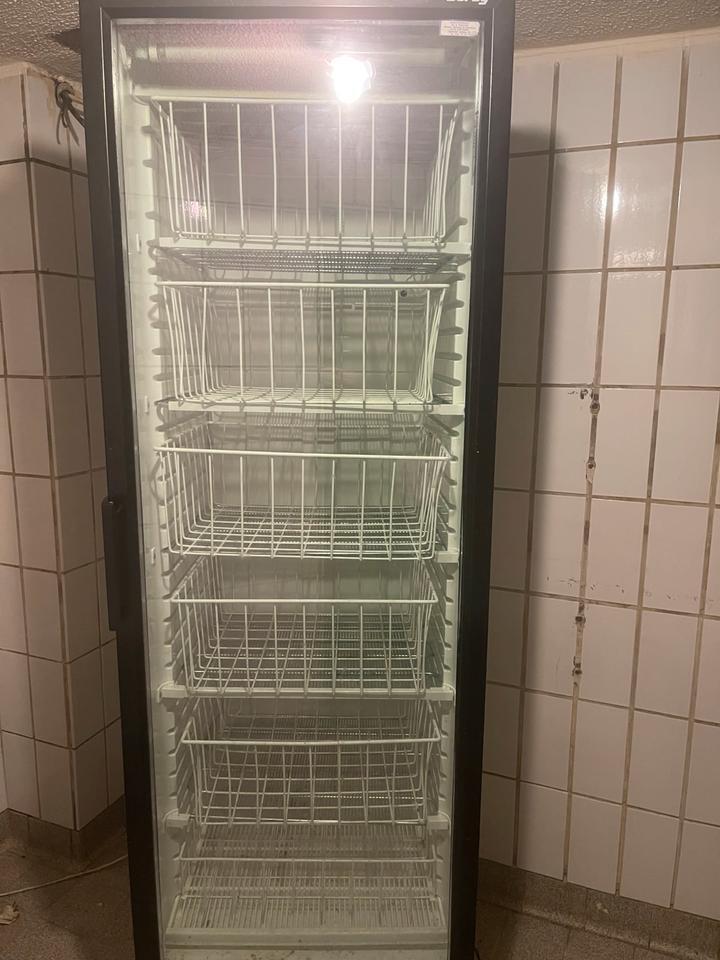 Gefrierschrank GASTRO und Kühlschrank zimmer
