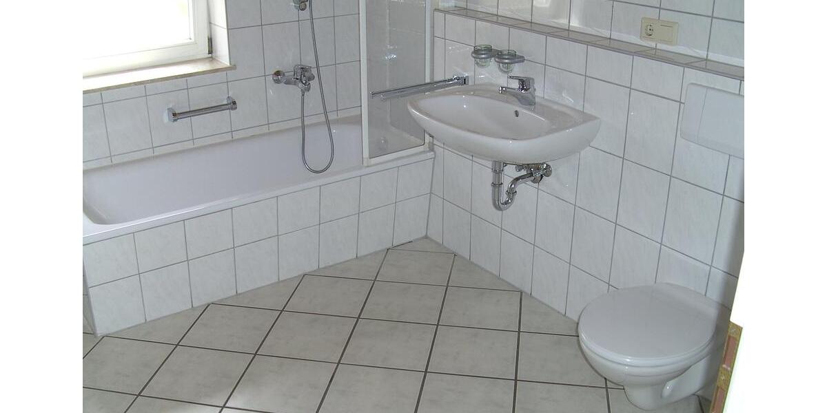 Dachgeschoßwohnung Schlitz - 2 Zimmer, 60 m&sup2;, 500&euro; | Angebot:26018268