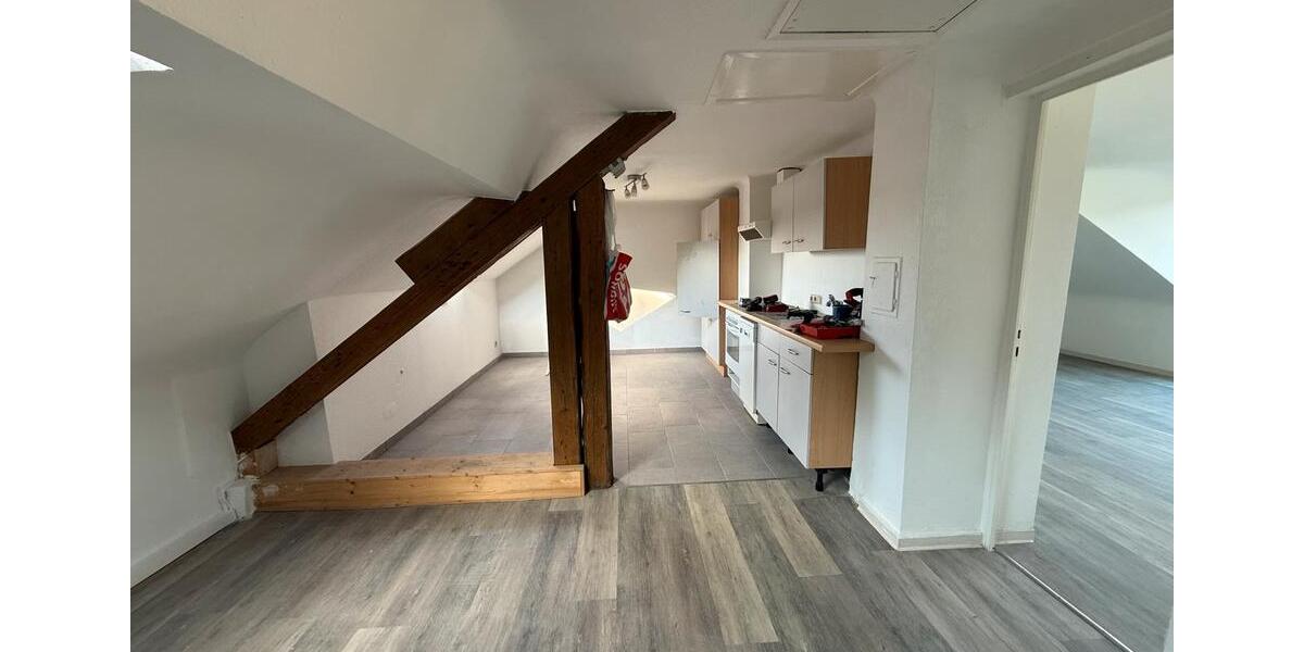Dachgeschoßwohnung Saarlouis - 2 Zimmer, 100 m&sup2;, 780&euro; | Angebot:26517523