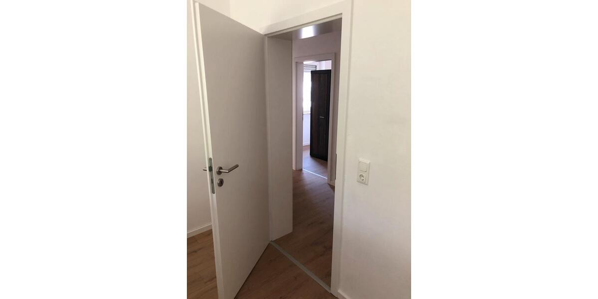 Etagenwohnung Trier Kürenz - 4 Zimmer, 90 m&sup2;, 650&euro; | Angebot:25047781