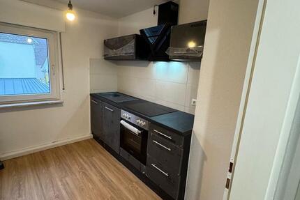 Frauen-WG Neugründung in moderner 4-Zimmer Wohnung mit Balkon 4 zimmer