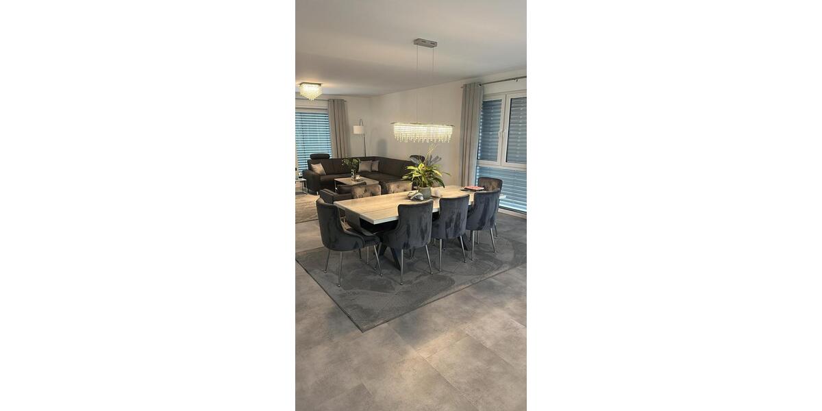 Etagenwohnung Bad Oeynhausen - 3 Zimmer, 153 m&sup2;, 1.889&euro; | Angebot:26483954