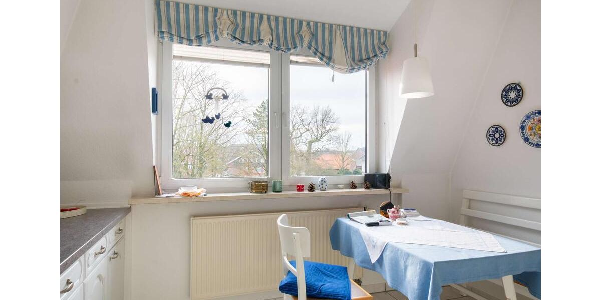 Dachgeschoßwohnung Bad Zwischenahn - 3.5 Zimmer, 127 m&sup2;, 1.200&euro; | Angebot:25783968