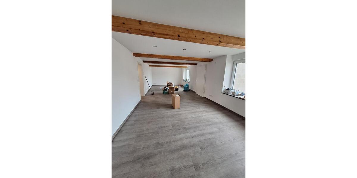 Etagenwohnung Großlittgen - 6 Zimmer, 160 m&sup2;, 1.300&euro; | Angebot:25638113