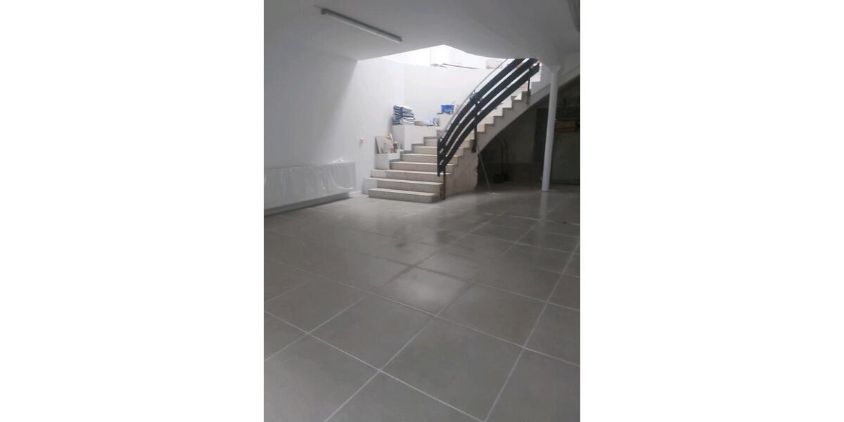 Helle Gewerbeimmobilie im Herzen von Wadern Top Lage zimmer