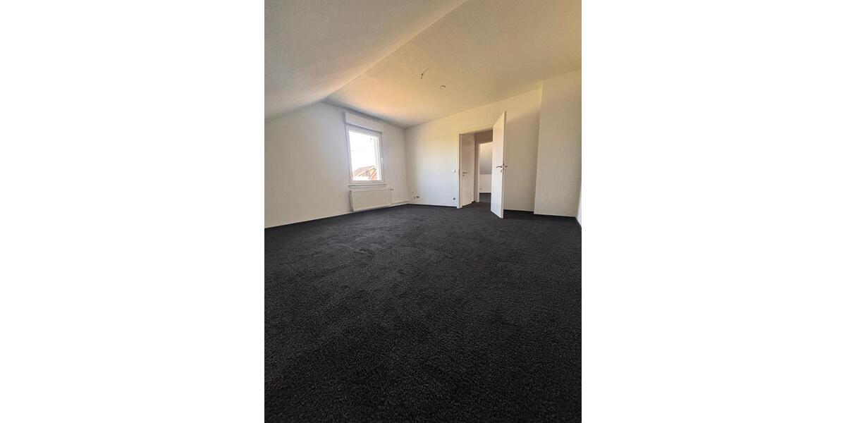 Etagenwohnung Rees - 4 Zimmer, 120 m&sup2;, 1.000&euro; | Angebot:26566663