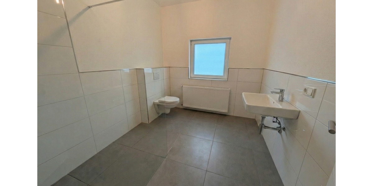 Etagenwohnung Saarbrücken St. Arnual - 3 Zimmer, 100 m&sup2;, 900&euro; | Angebot:25025153