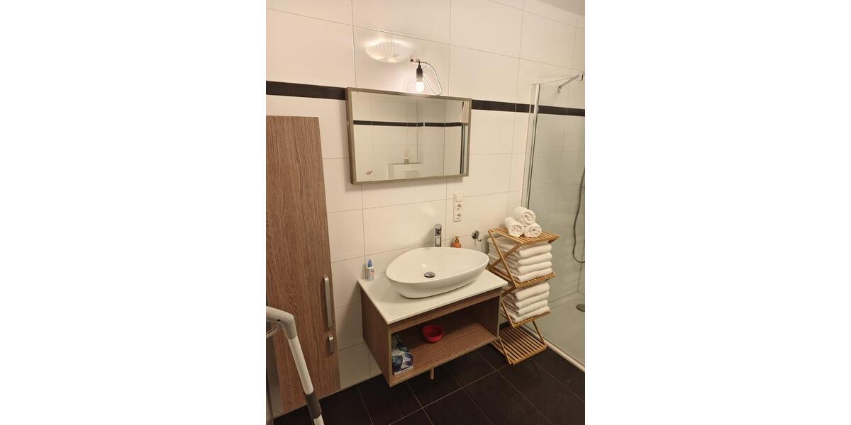 Wohnen auf Zeit Übach-Palenberg Palenberg - 3 Zimmer, 70 m&sup2;, 1.750&euro; | Angebot:24477347