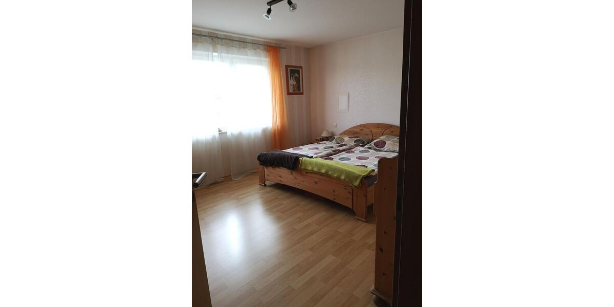 Lichtdurchflutete 4,5 Zimmer Wohnung mit Balkon 4.5 zimmer