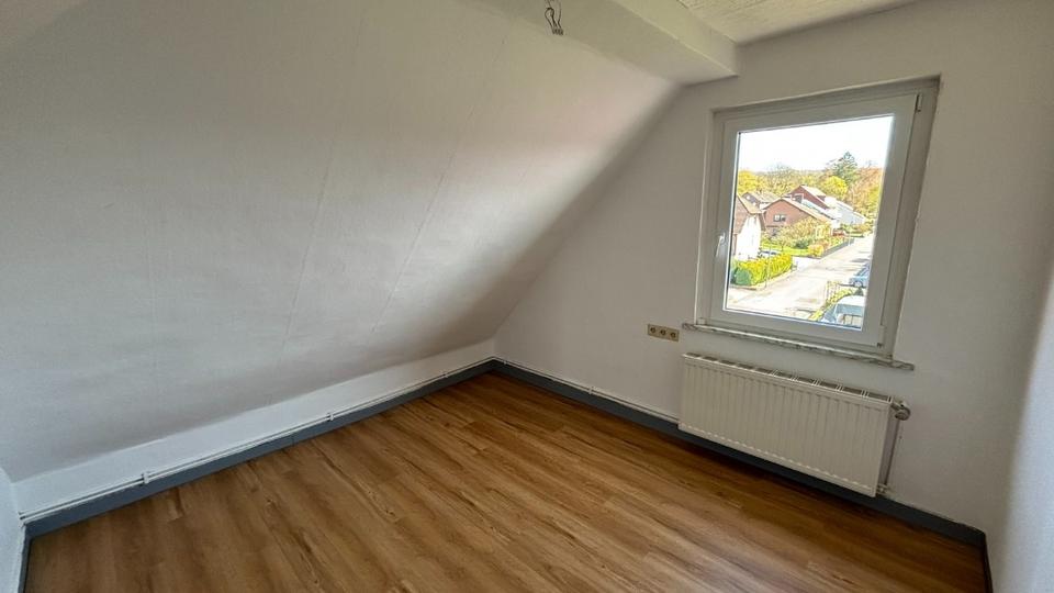 Dachgeschoßwohnung Holzminden - 4 Zimmer, 60 m&sup2;, 470&euro; | Angebot:26094472