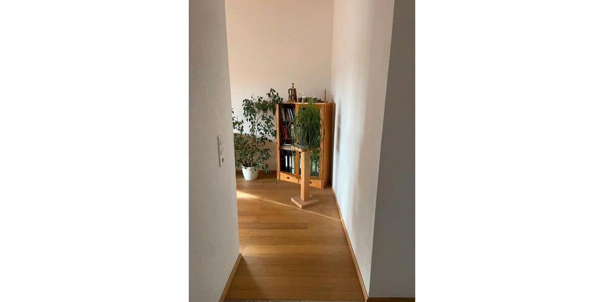 Dachgeschoßwohnung Kißlegg - 2.5 Zimmer, 67 m&sup2;, 900&euro; | Angebot:26033403