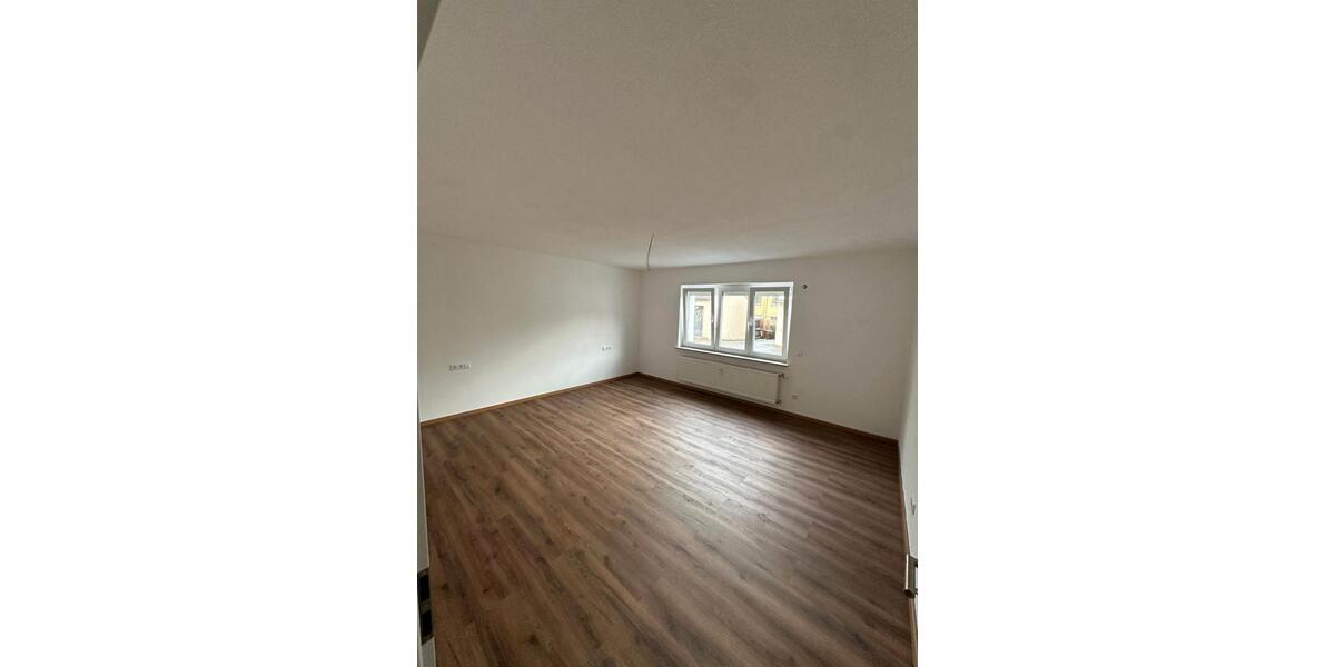 Erdgeschoßwohnung Albstadt - 3 Zimmer, 100 m&sup2;, 950&euro; | Angebot:26022436