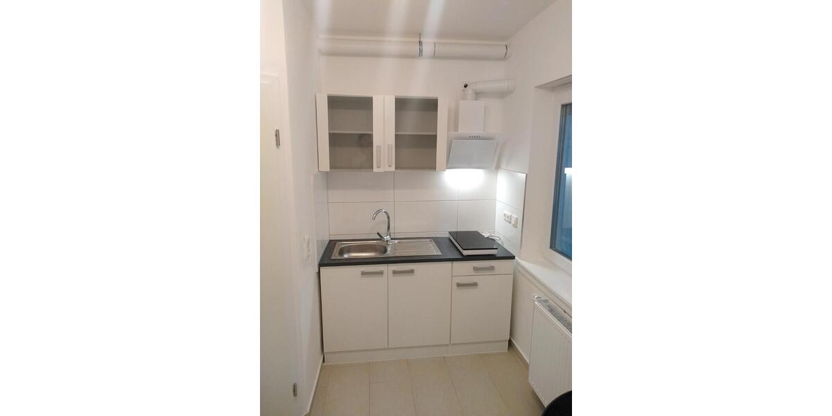 Erdgeschoßwohnung Frankfurt am Main West - 1 Zimmer, 33 m&sup2;, 600&euro; | Angebot:25995693