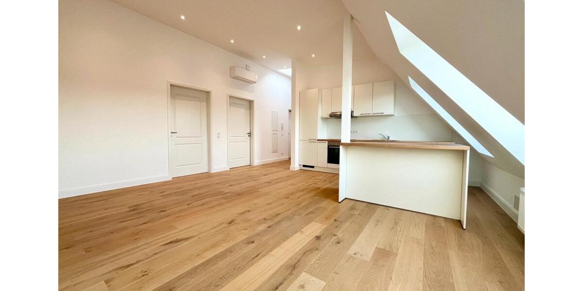 Dachgeschoßwohnung Berlin Treptow-Köpenick - 3 Zimmer, 87 m&sup2;, 1.700&euro; | Angebot:26459191