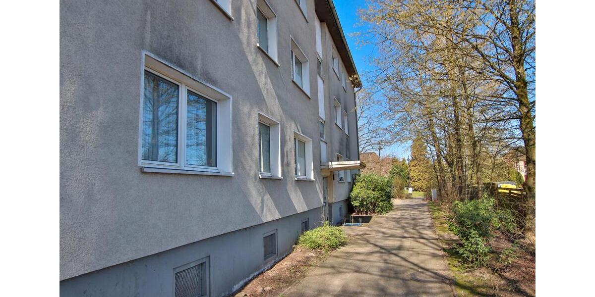 3-Zimmer-Wohnung mit Loggia in zentraler Lage zur Vermietung 2 zimmer