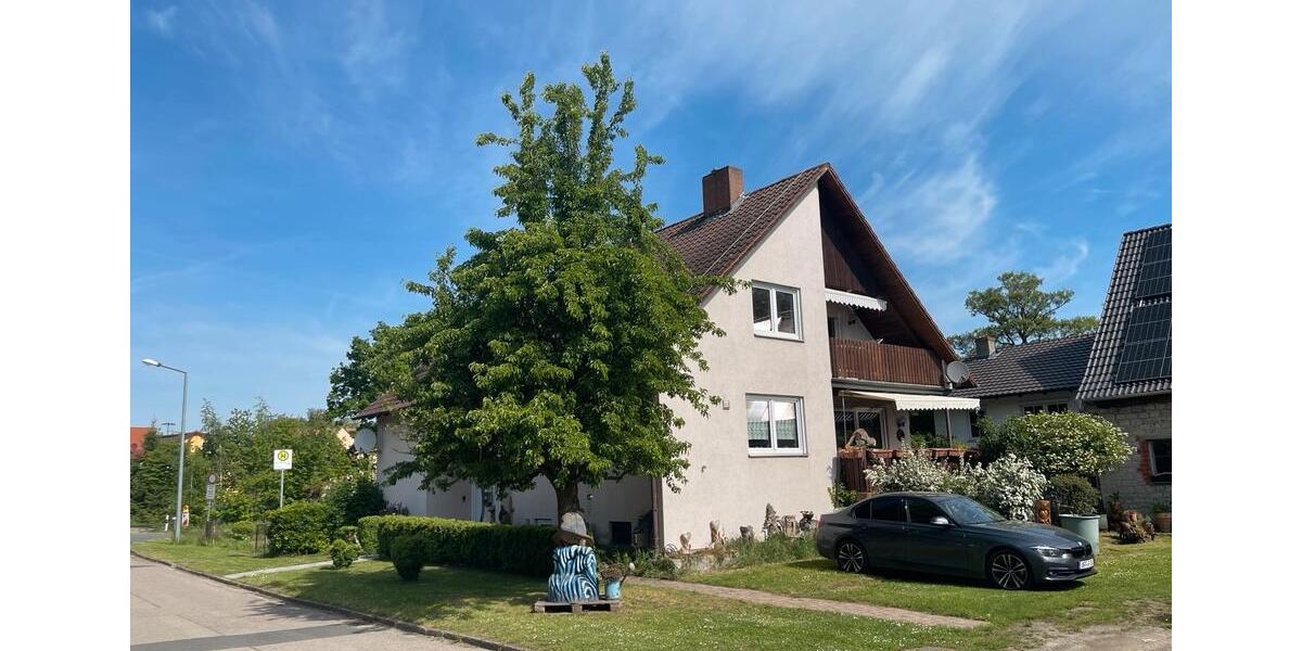 Dachgeschoßwohnung Uffenheim - 3 Zimmer, 120 m&sup2;, 950&euro; | Angebot:26553411