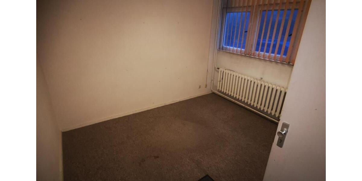 Lager Warmlager Freifläche Büro Garage Self Storage Lagerraum zimmer