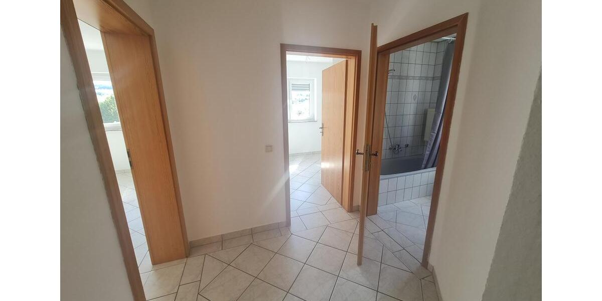 Etagenwohnung Hünfelden - 3 Zimmer, 85 m&sup2;, 675&euro; | Angebot:25656956