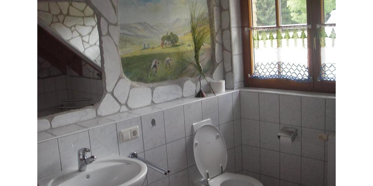 Dachgeschoßwohnung Feldberg (Schwarzwald) - 3 Zimmer, 85 m&sup2;, 680&euro; | Angebot:25807550