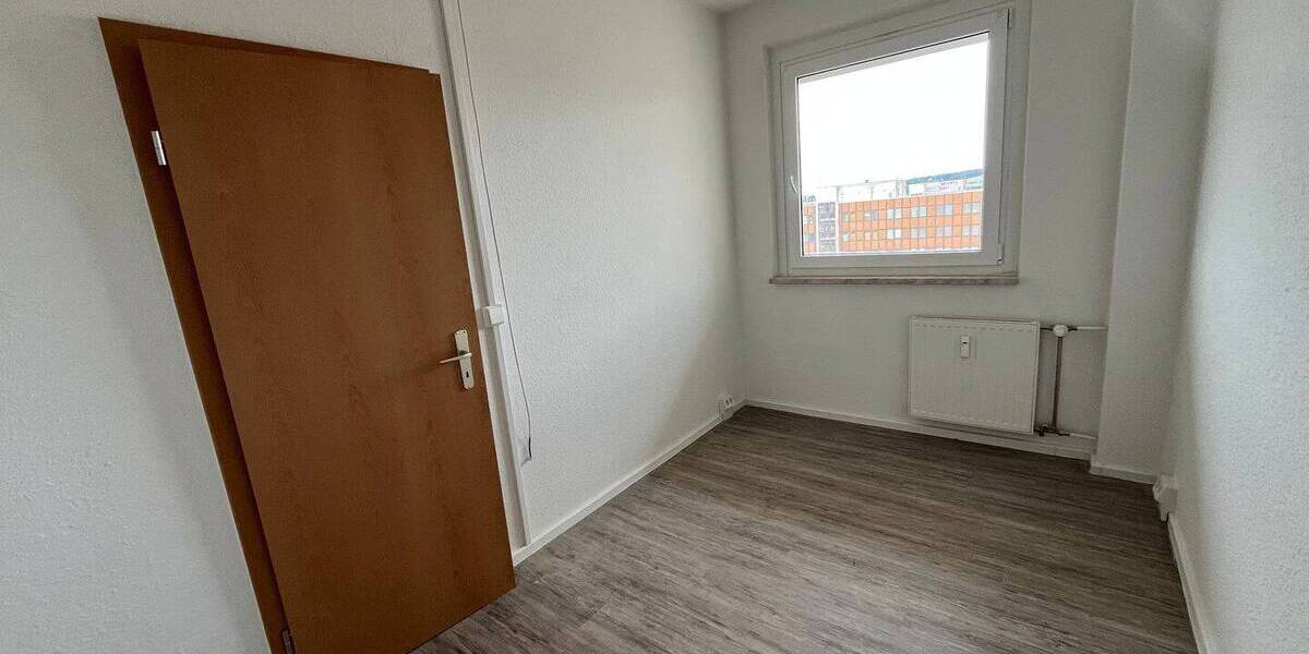 Etagenwohnung Zwickau Pölbitz - 4 Zimmer, 70 m&sup2;, 460&euro; | Angebot:26842162