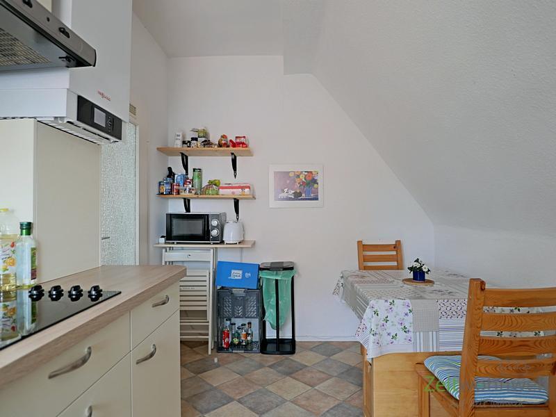 (EF0322_M) Kassel-Stadt: Wehlheiden, zwei möblierte WG-Zimmer mit eigenem Balkon, an Wochenendheimfahrer 2 zimmer