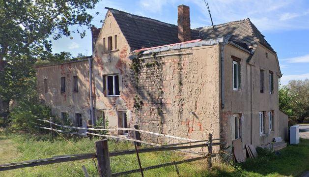 Haus im Dornröschenschlaf. 3 zimmer