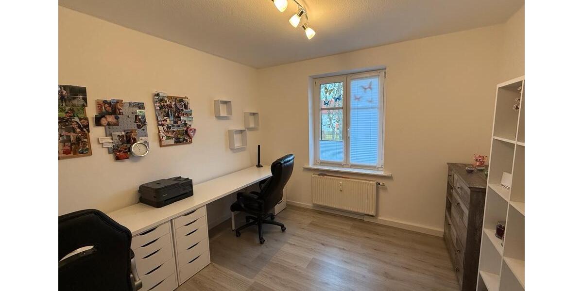 Etagenwohnung Neustadt in Sachsen - 3 Zimmer, 67 m&sup2;, 822&euro; | Angebot:24505803