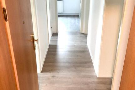 Wohnung Holzminden - 3 Zimmer, 64 m&sup2;, 635&euro; | Angebot:24874706