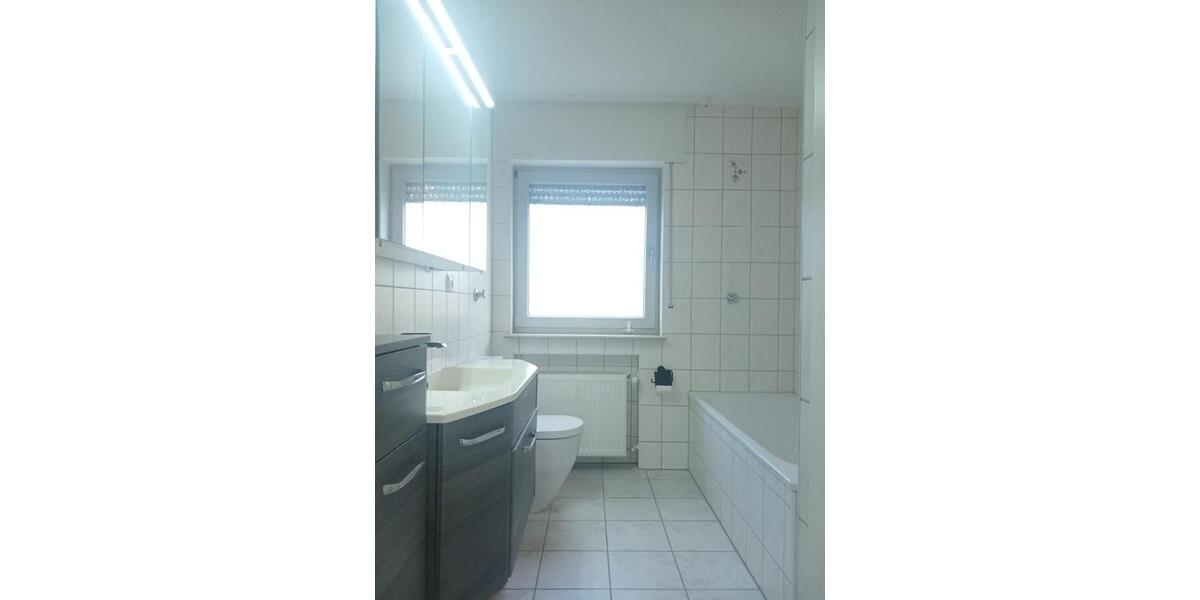 Erdgeschoßwohnung Lemgo - 4 Zimmer, 116 m&sup2;, 1.200&euro; | Angebot:26343005