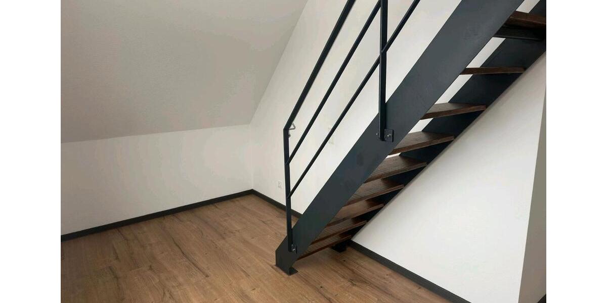 Dachgeschoßwohnung Dersum - 2 Zimmer, 80 m&sup2;, 640&euro; | Angebot:24363496