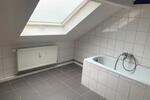 3 Zi DG Wohnung 3. Etage 90 qm ab 01.11.25 zimmer