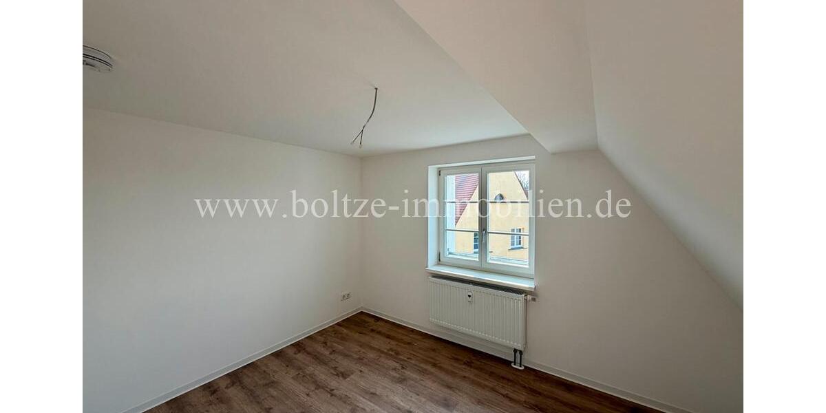 Dachgeschoßwohnung Naumburg (Saale) - 2 Zimmer, 44 m&sup2;, 310&euro; | Angebot:25806754