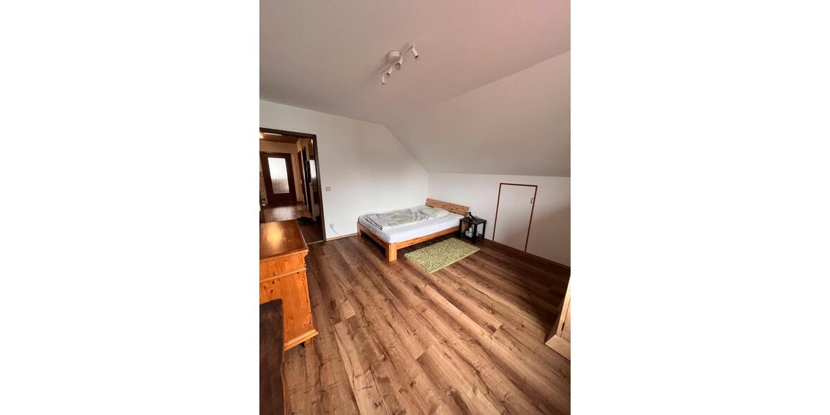 Wohnen auf Zeit Altshausen - 1 Zimmer, 16 m&sup2;, 400&euro; | Angebot:26510820