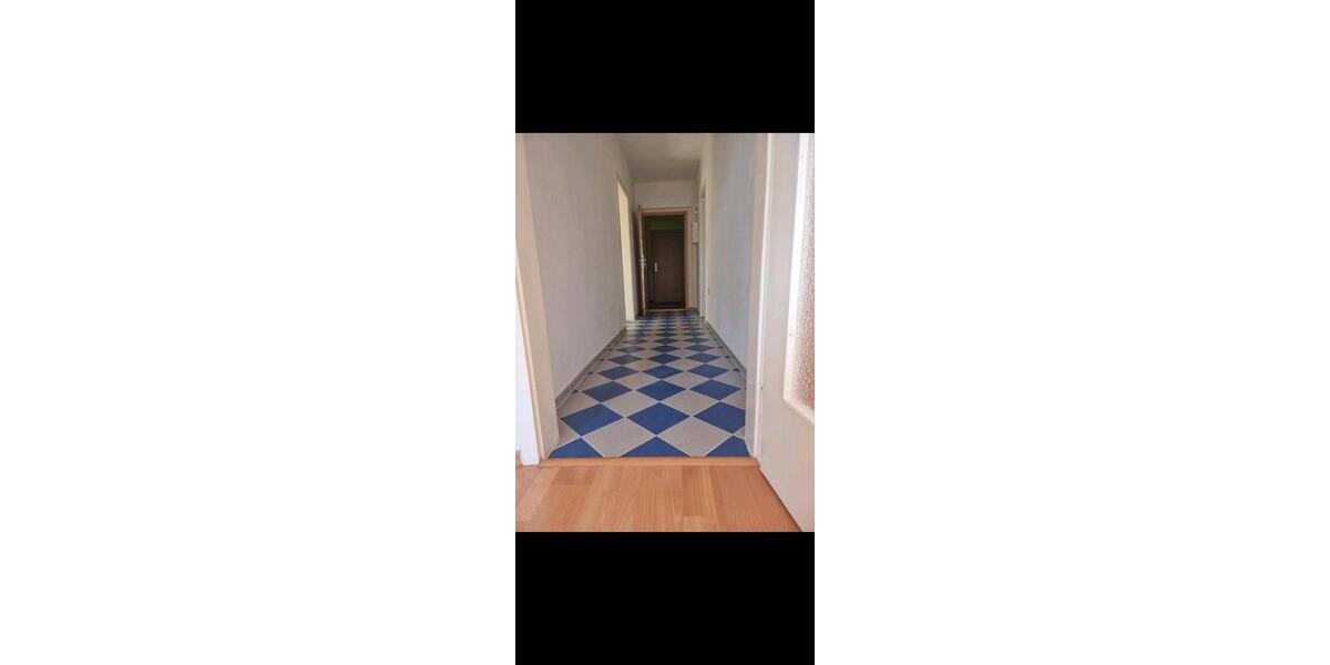 Dachgeschoßwohnung Staßfurt - 2 Zimmer, 54 m&sup2;, 330&euro; | Angebot:25755358