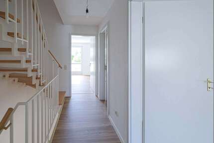 Haus Hechendorf Hechendorf - 6 Zimmer, 142 m&sup2;, 2.490&euro; | Angebot:27271834