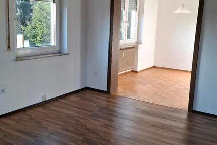 Wohnung Backnang - 4 Zimmer, 80 m&sup2;, 1.000&euro; | Angebot:24849114