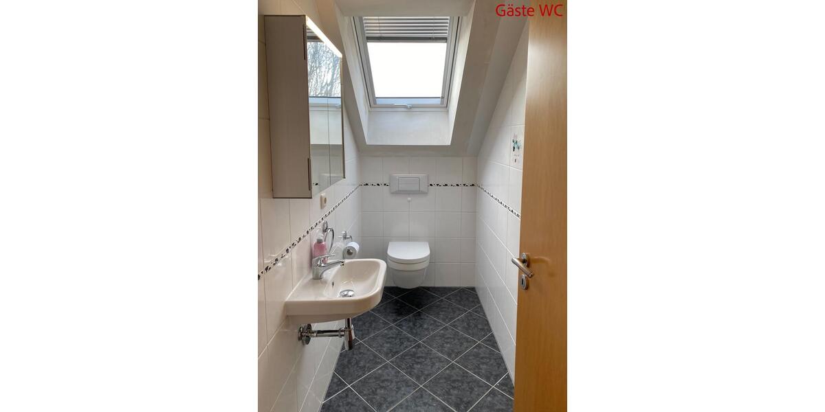 Dachgeschoßwohnung Nürnberg Holzheim - 3 Zimmer, 87 m&sup2;, 1.100&euro; | Angebot:25853955