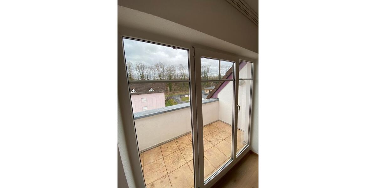 Dachgeschoßwohnung Apolda - 2 Zimmer, 63 m&sup2;, 515&euro; | Angebot:25906021