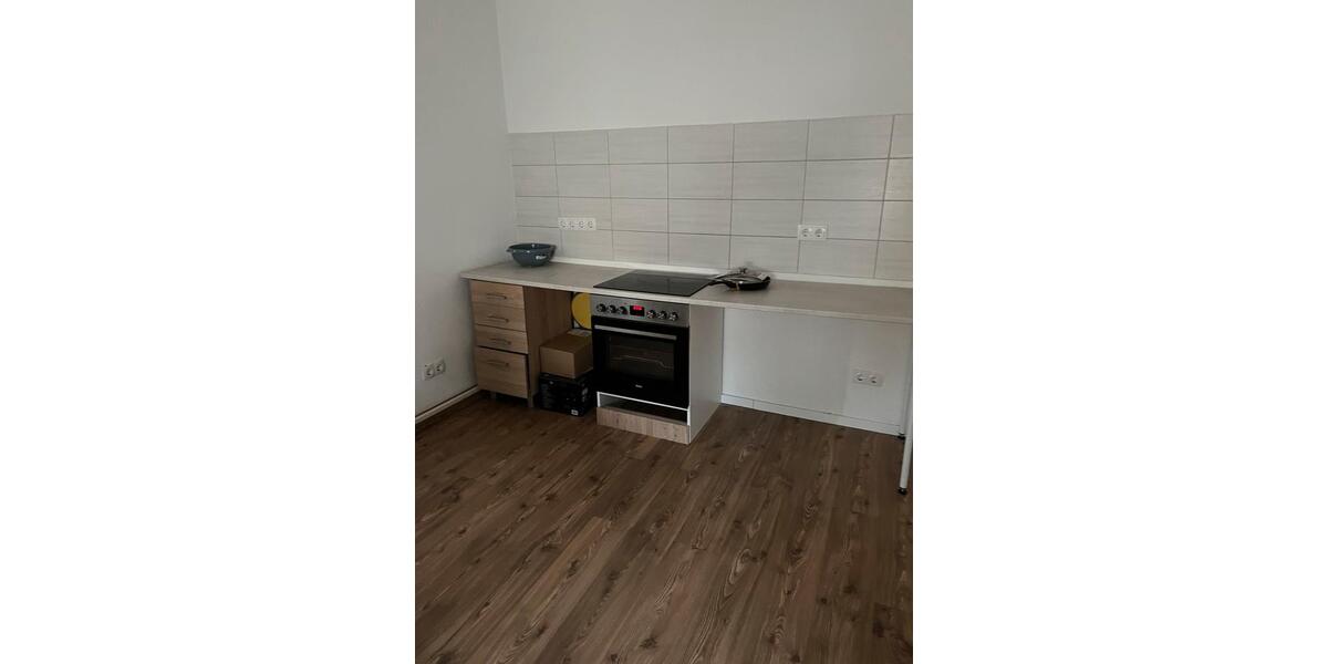 Hochparterre Arzberg - 2 Zimmer, 80 m&sup2;, 22&euro; | Angebot:26638649