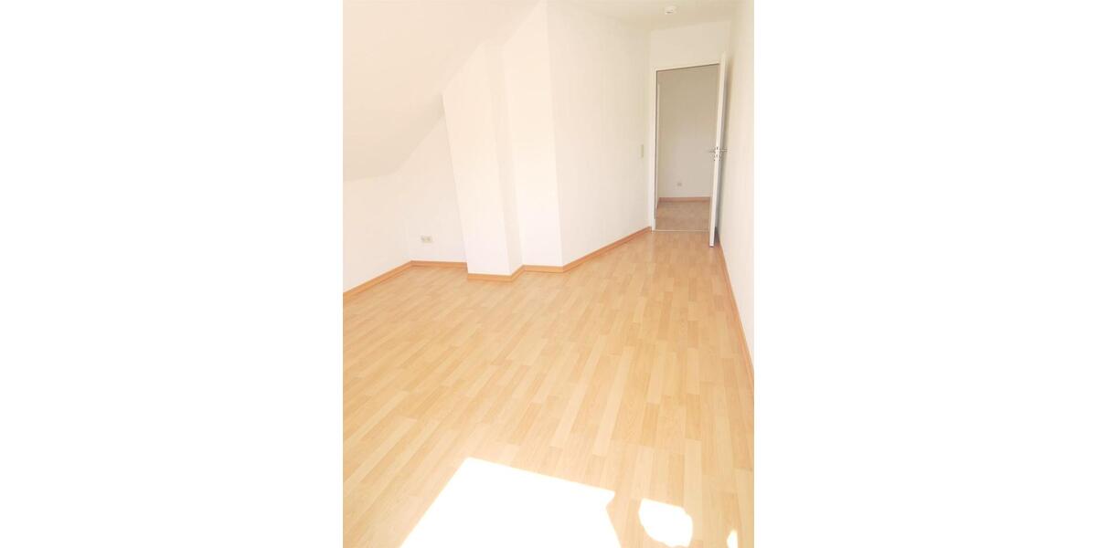 Dachgeschoßwohnung Trier Kürenz - 2 Zimmer, 50 m&sup2;, 625&euro; | Angebot:26006125